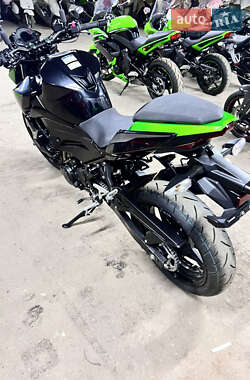 Мотоцикл Без обтекателей (Naked bike) Kawasaki Z 400 2021 в 