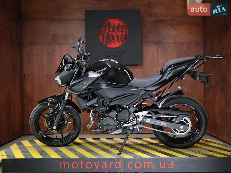 Kawasaki Z 400 2021