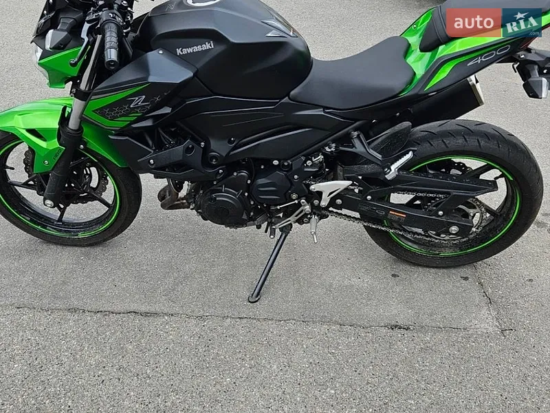 Kawasaki Z 400 2021