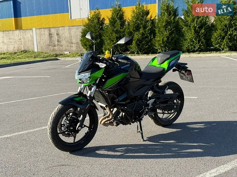 Kawasaki Z 400 2022