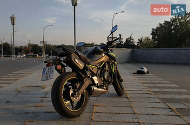 Мотоцикл Без обтекателей (Naked bike) Kawasaki Z 650 2020 в 