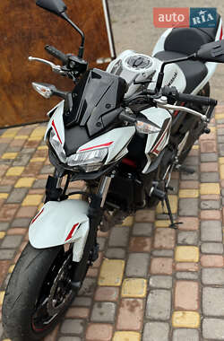 Мотоцикл Без обтекателей (Naked bike) Kawasaki Z 650 2022 в 