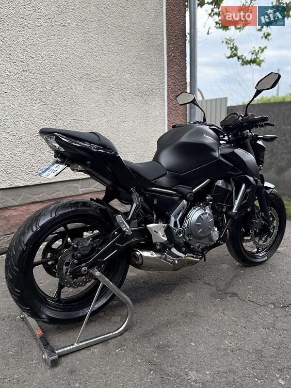 Спортбайк Kawasaki Z 650 2017 в 