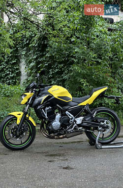 Мотоцикл Без обтекателей (Naked bike) Kawasaki Z 650 2018 в 