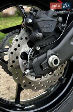 Мотоцикл Без обтекателей (Naked bike) Kawasaki Z 650 2022 в 
