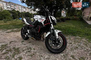 Мотоцикл Без обтекателей (Naked bike) Kawasaki Z 650 2022 в 