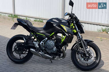 Мотоцикл Без обтекателей (Naked bike) Kawasaki Z 650 2018 в 