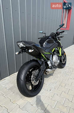 Мотоцикл Без обтікачів (Naked bike) Kawasaki Z 650 2018 в 