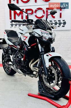 Спортбайк Kawasaki Z 650 2022 в 