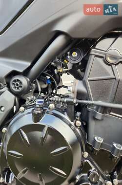 Мотоцикл Без обтікачів (Naked bike) Kawasaki Z 650 2023 в  фото 27 Мотоцикл Без обтікачів (Naked bike) Kawasaki Z 650 2023 в