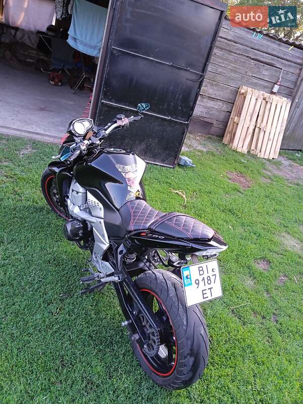 Мотоцикл Без обтікачів (Naked bike) Kawasaki Z 750 2011 в Миргороді