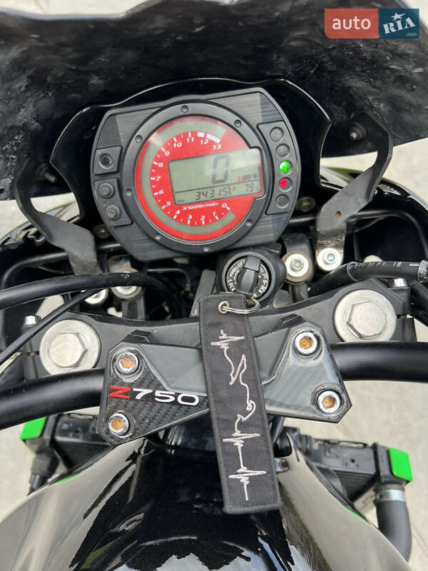 Мотоцикл Без обтекателей (Naked bike) Kawasaki Z 750 2004 в Носовке
