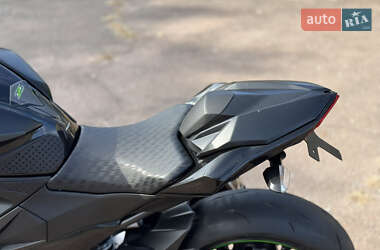 Мотоцикл Без обтекателей (Naked bike) Kawasaki Z 800 2013 в 