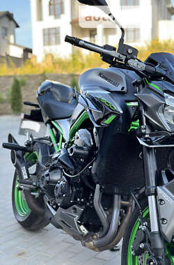 Мотоцикл Без обтекателей (Naked bike) Kawasaki Z900 2023 в Ровно