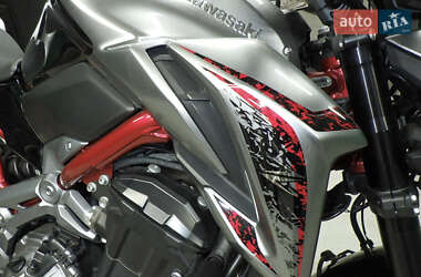 Мотоцикл Без обтекателей (Naked bike) Kawasaki Z900 2019 в 
