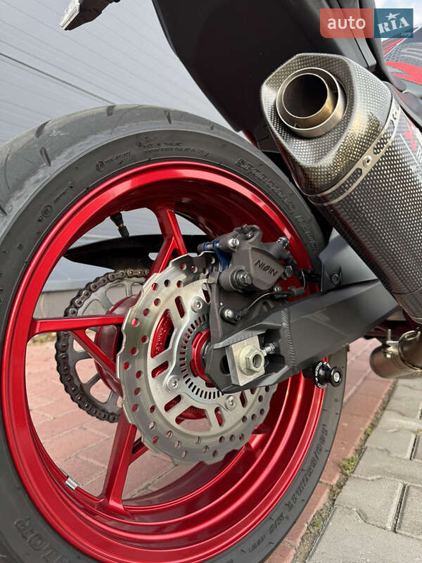 Мотоцикл Без обтекателей (Naked bike) Kawasaki Z900 2021 в Киеве