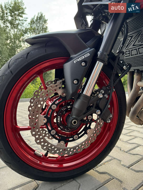 Мотоцикл Без обтекателей (Naked bike) Kawasaki Z900 2021 в Киеве