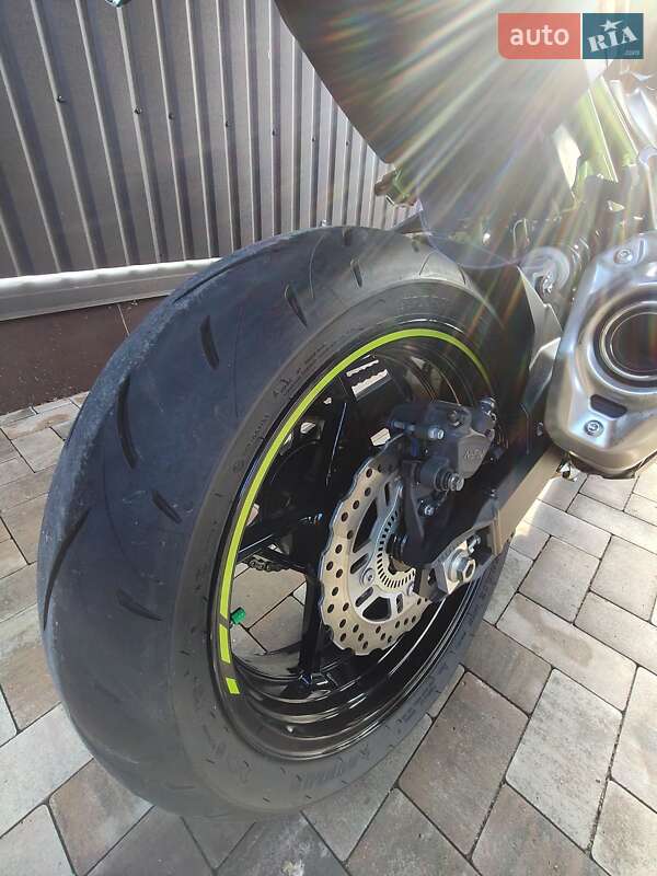 Мотоцикл Без обтекателей (Naked bike) Kawasaki Z900 2021 в Белогородке фото 10 Мотоцикл Без обтекателей (Naked bike) Kawasaki Z900 2021 в Белогородке