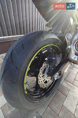 Мотоцикл Без обтікачів (Naked bike) Kawasaki Z900 2021 в  фото 10 Мотоцикл Без обтікачів (Naked bike) Kawasaki Z900 2021 в