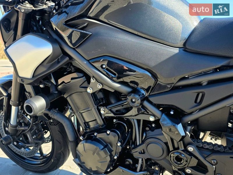 Мотоцикл Без обтекателей (Naked bike) Kawasaki Z900 2025 в Тараще