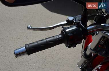 Мотоцикл Классик Kawasaki ZR 2001 в 