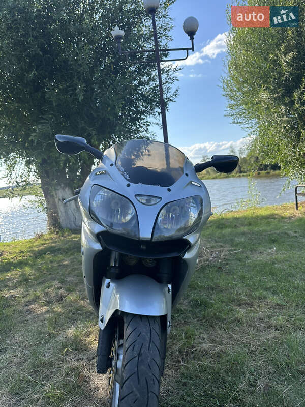 Спортбайк Kawasaki ZX 9R 2002 в Монастырище