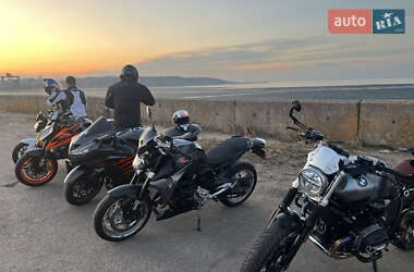Спортбайк Kawasaki ZZR 1400 2015 в 
