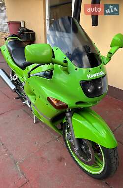 Мотоцикл Спорт-туризм Kawasaki ZZR 600 1995 в 