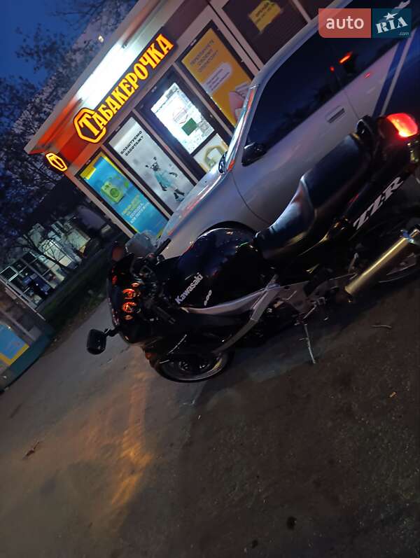 Грузовые мотороллеры, мотоциклы, скутеры, мопеды Kawasaki ZZR 600 1998 в Одессе