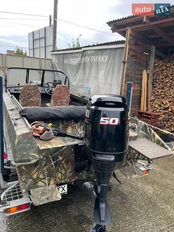 Човен Казанка 5М3 1984 в Вишгороді