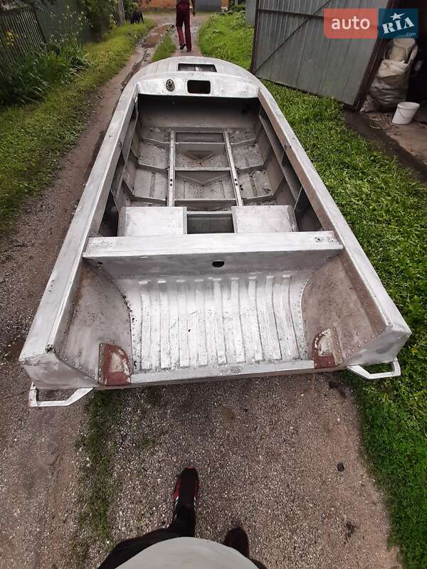 Лодка Казанка 5М3 1986 в Киеве