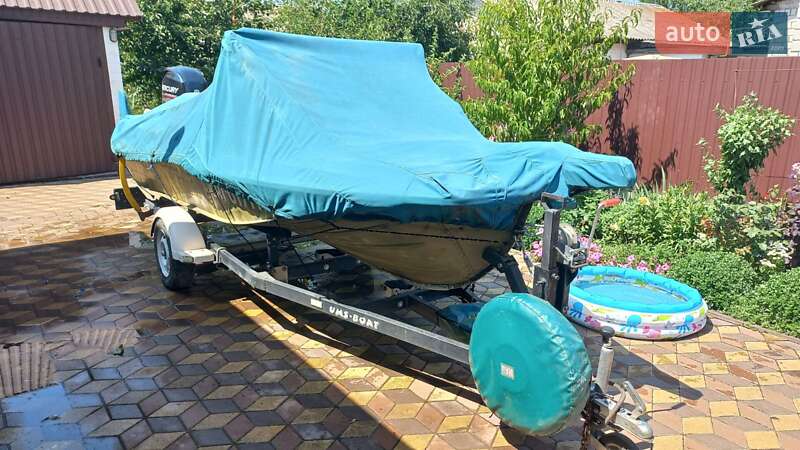 Катер Казанка 5М3 1991 в Носовке