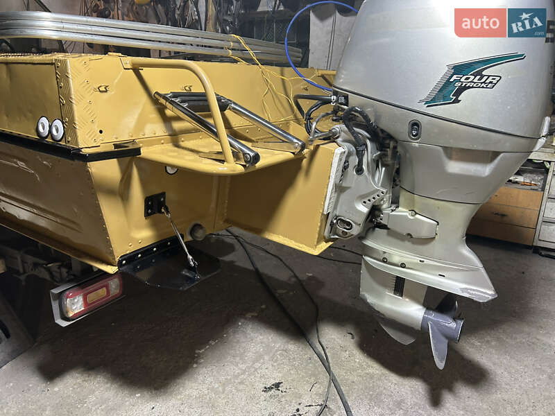 Човен Казанка 5М 2023 в Києві