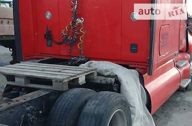 Тягач Kenworth T2000 2002 в 