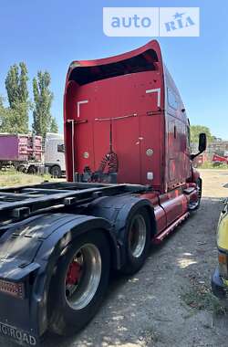 Тягач Kenworth T2000 2002 в 