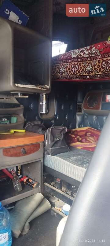 Тягач Kenworth T2000 2003 в Калиновке фото 7 Тягач Kenworth T2000 2003 в Калиновке