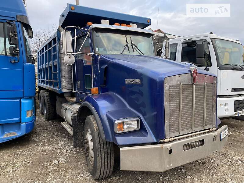 Самосвал Kenworth T800 2002 в 