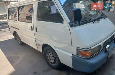 Минивэн Kia Besta 1998 в 