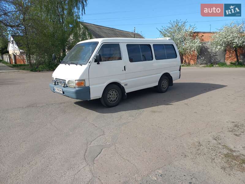 Минивэн Kia Besta 1998 в Решетиловке