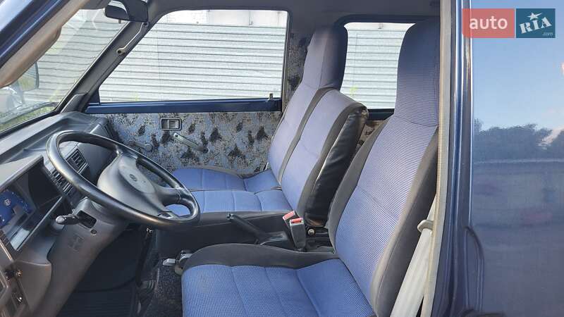 Мінівен Kia Besta 1998 в Києві