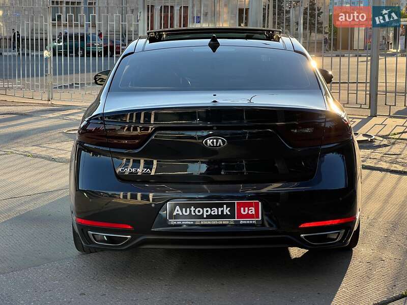 Седан Kia Cadenza 2017 в Харькове