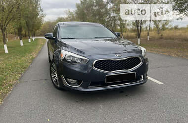 Седан Kia Cadenza 2013 в Днепре