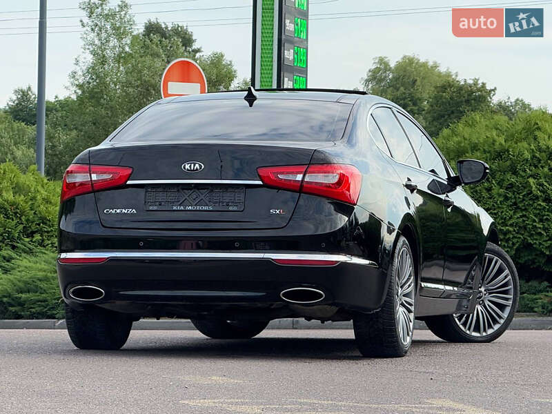 Седан Kia Cadenza 2013 в Дрогобыче