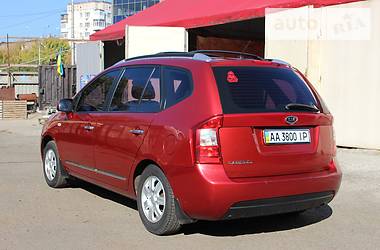 Минивэн Kia Carens 2008 в Киеве