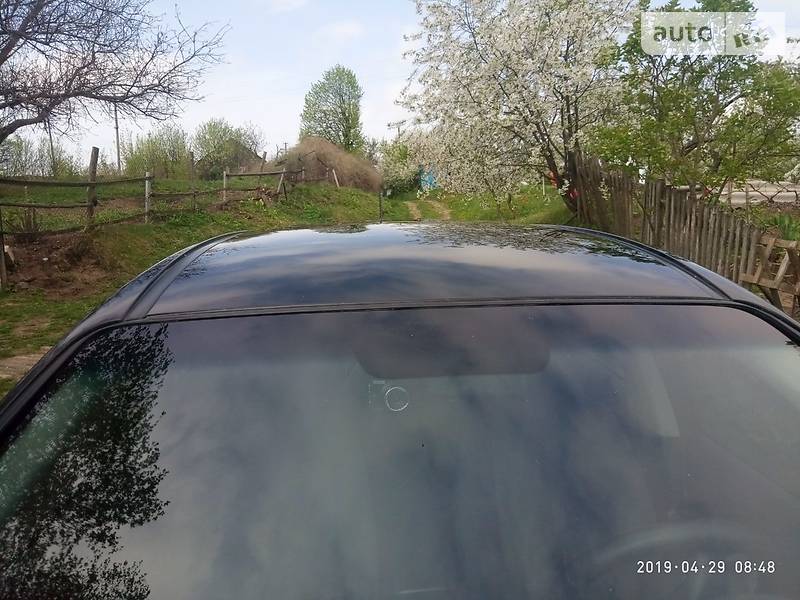 Позашляховик / Кросовер Kia Carens 2008 в Києві