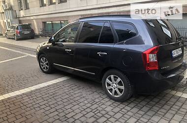 Универсал Kia Carens 2008 в Киеве