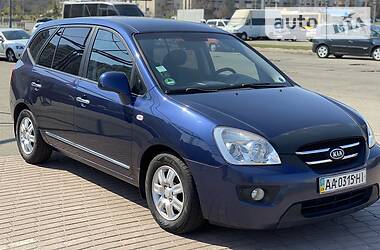 Универсал Kia Carens 2008 в Киеве