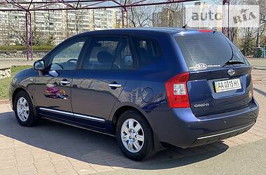 Универсал Kia Carens 2008 в Киеве