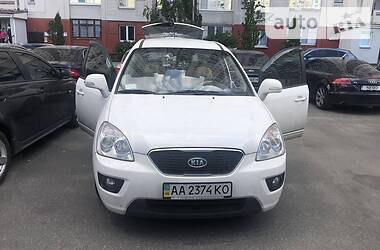 Минивэн Kia Carens 2011 в Киеве