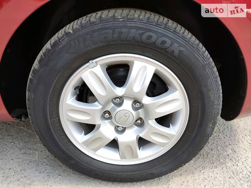 Мінівен Kia Carens 2008 в Козятині